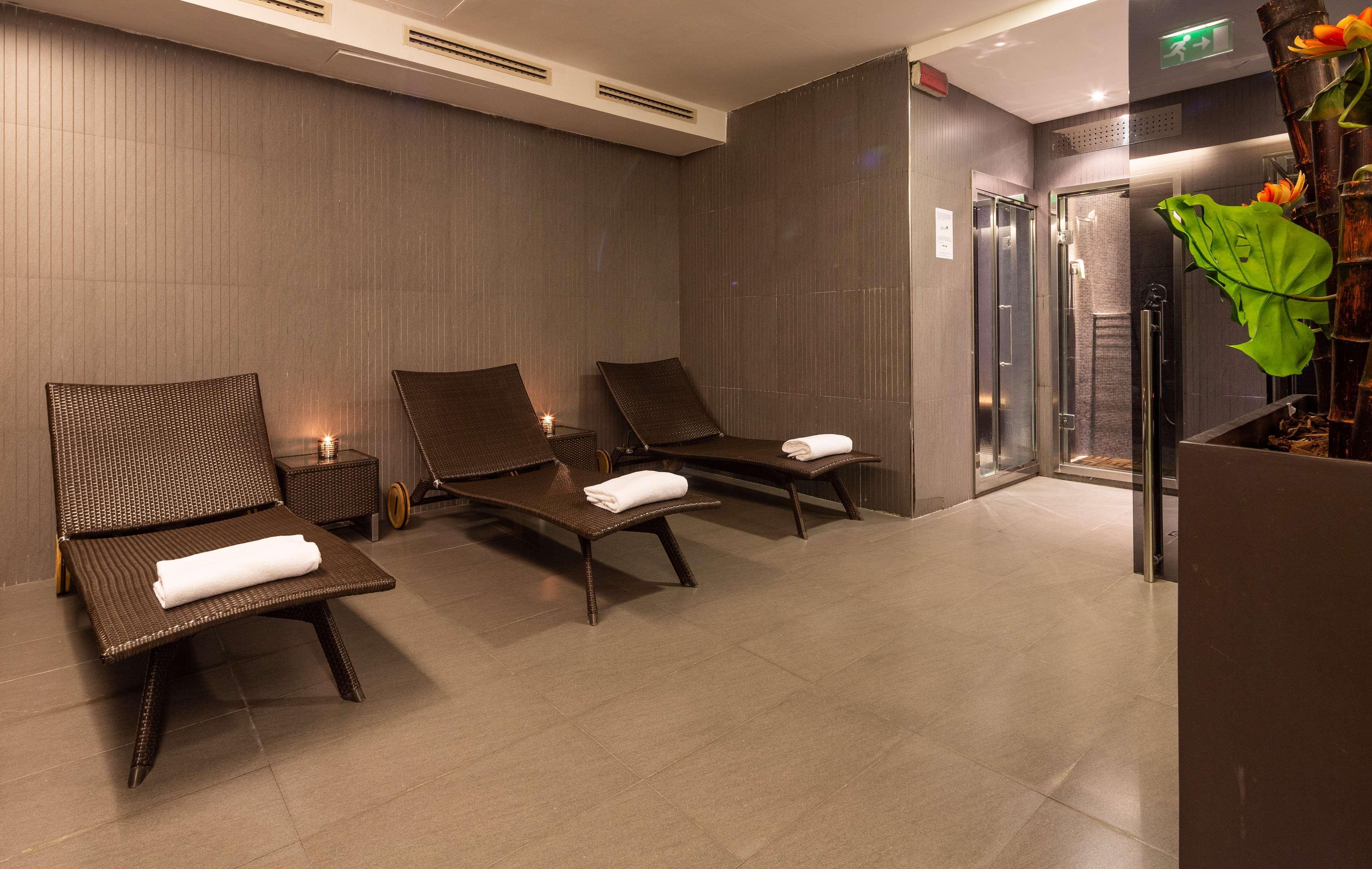 Western Goldenmile Milan
