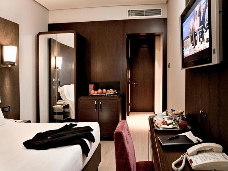 Western Goldenmile Milan